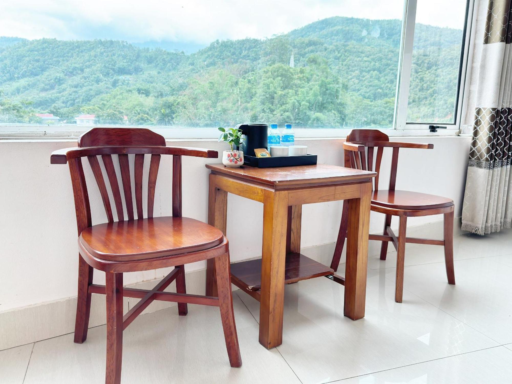 Quy Anh Hotel Bao Lac Town المظهر الخارجي الصورة